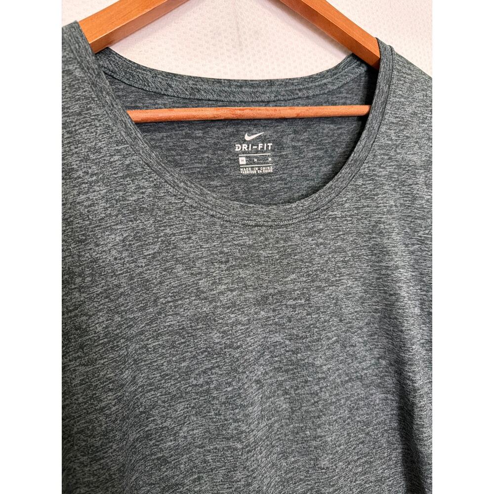 Nike Dri-FIT Women’s Medium Gray Short‎ Sleeve Athletic Running Top - Picture 2 of 10